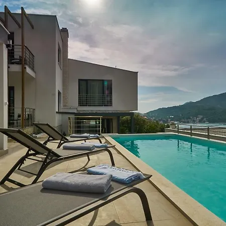 Orlando's Dream Villa